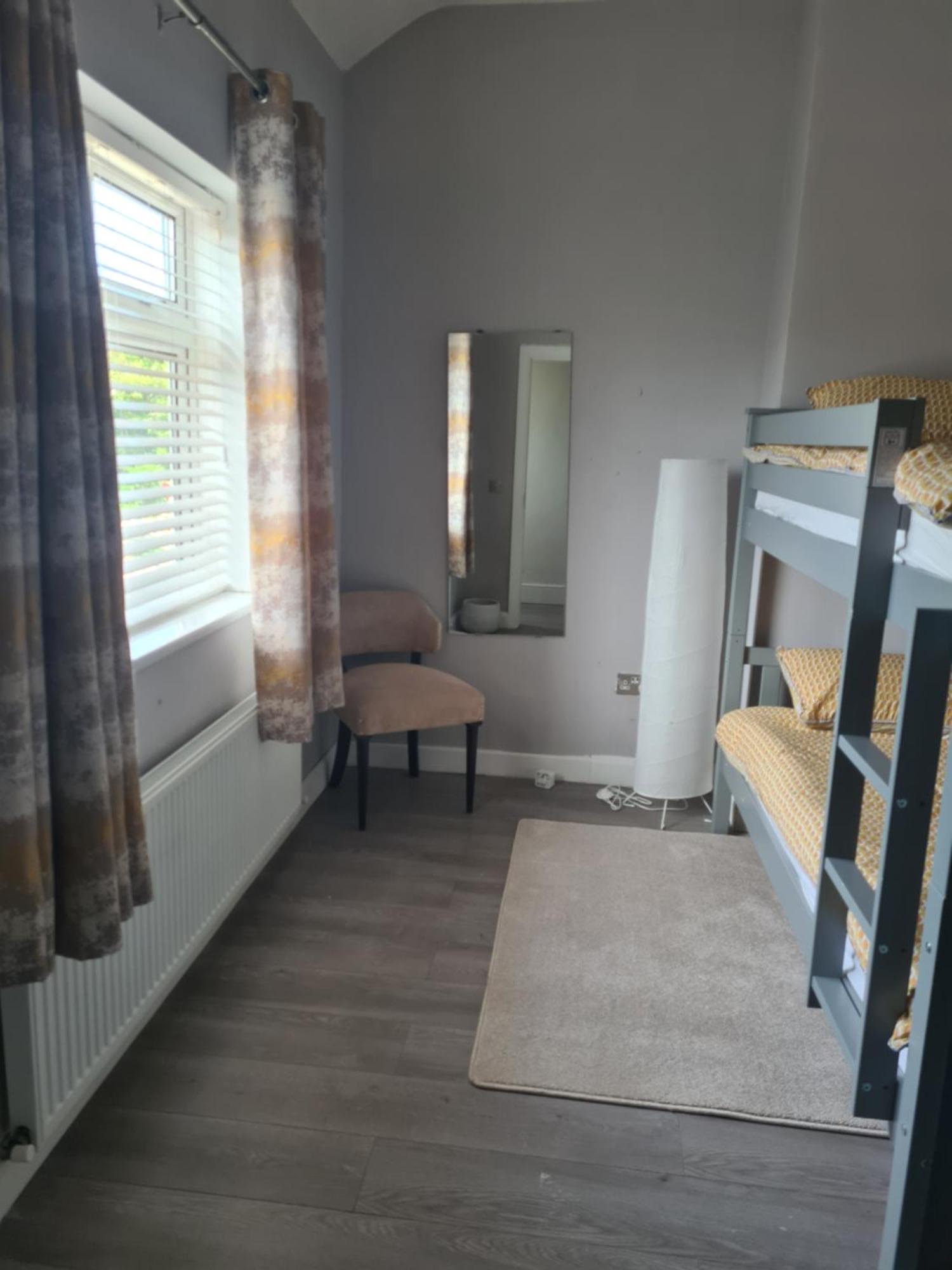 Airport Shared Accommodation - Dublin — Photos 1